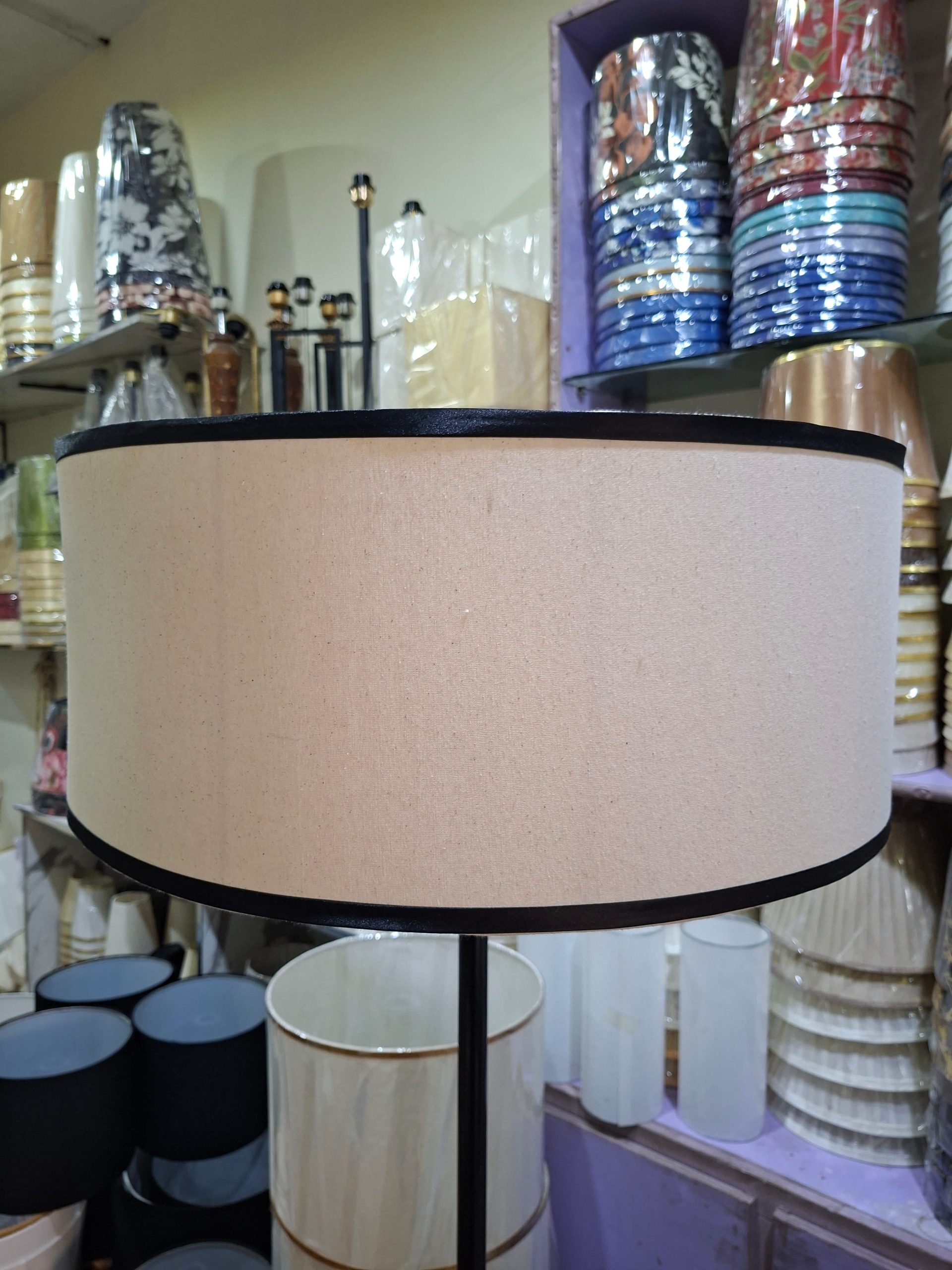 Low Profiled Off-white Drum w/Black Lace (Pendant Light)